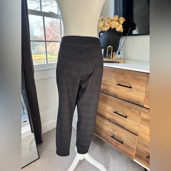 Nanette Lepore Dark Gray Cropped Pants - Picture 4 of 6